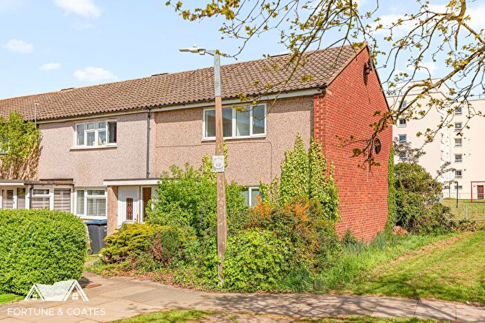 3 Bedroom End Of Terrace House For Sale In Joyners Field, Harlow, CM18