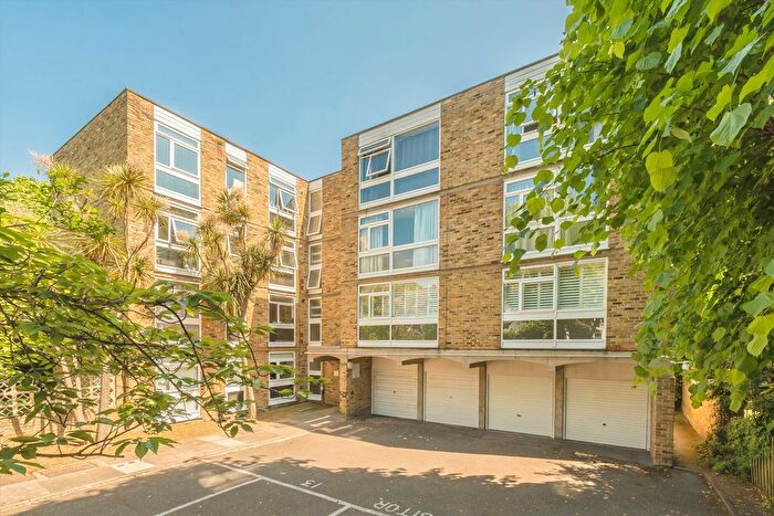 2 Bedroom Flat To Rent In Corfton Road, Ealing, W5