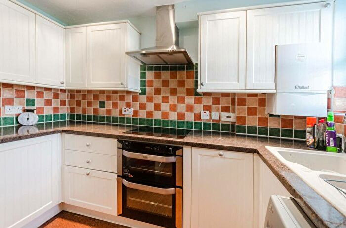 4 Bedroom Terraced House To Rent In Queens Road, Walthamstow, London, E17