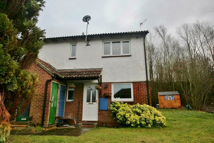 1 Bedroom Flat To Rent In Stravinsky Road, Brighton Hill, Basingstoke, RG22