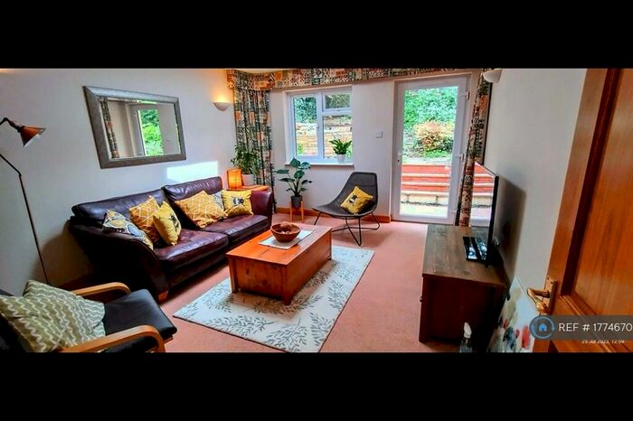 1 Bedroom Flat To Rent In Oakhurst Rise, Cheltenham, GL52