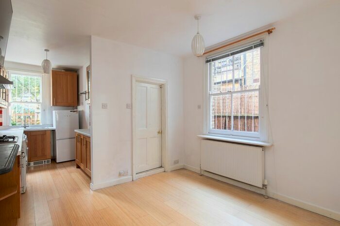 2 Bedroom Flat To Rent In Wooler Street, London, SE17