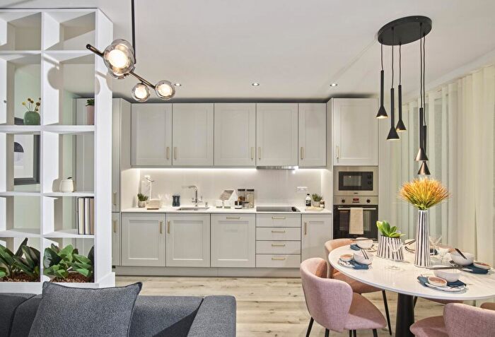 1 Bedroom Apartment For Sale In Brentwood Central, Western Road, Brentwood, CM14
