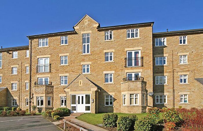 2 Bedroom Apartment To Rent In Silk Mill Chase, Ripponden, HX6