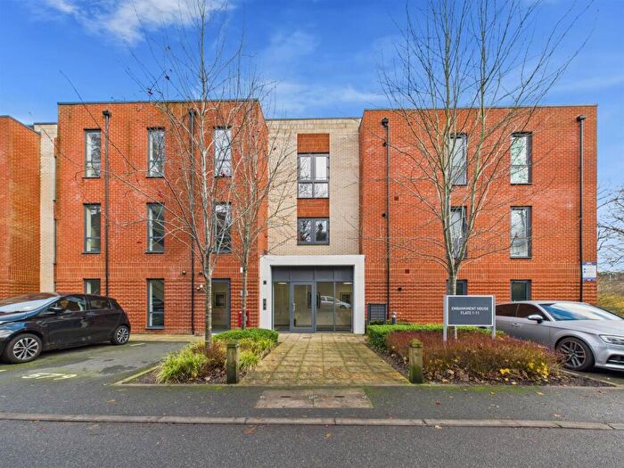 1 Bedroom Flat For Sale In Iron Railway Close, Coulsdon, CR5