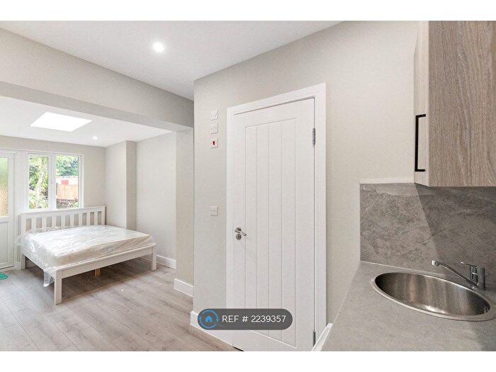 Studio To Rent In St. James Avenue, Sutton, SM1