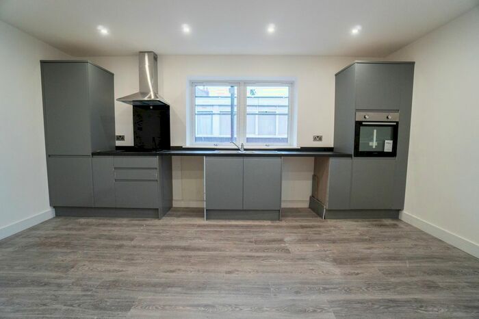 2 Bedroom Flat To Rent In Greenhill Lane, Riddings, Alfreton, DE55