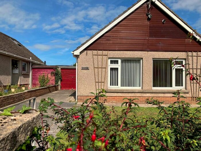 3 Bedroom Semi-Detached Bungalow For Sale In The Ridgeway, Penally, Tenby, SA70