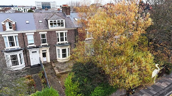 5 Bedroom Terraced House For Sale In Thornhill Crescent, Thornhill, Sunderland, SR2