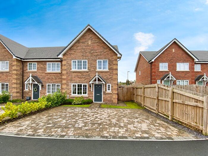 3 Bedroom End Of Terrace House For Sale In Clos Hendre, Ruthin, LL15