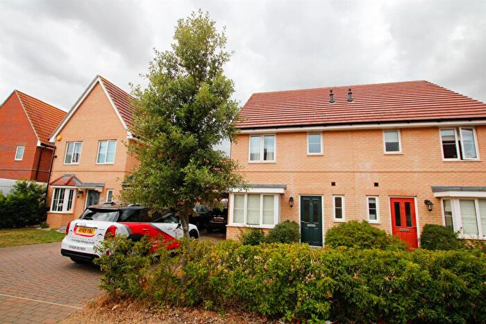 3 Bedroom Semi Detached House To Rent In Burdock Road, Red Lodge, Suffolk, IP28