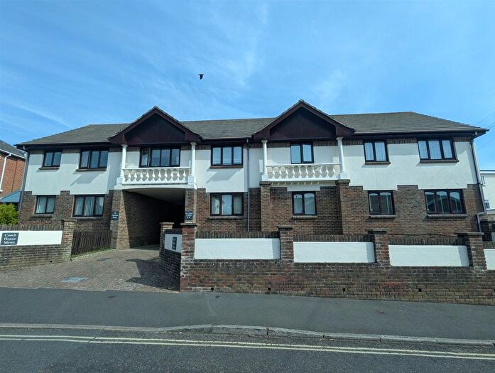 2 Bedroom Flat For Sale In Avenue Road, Shanklin, PO37