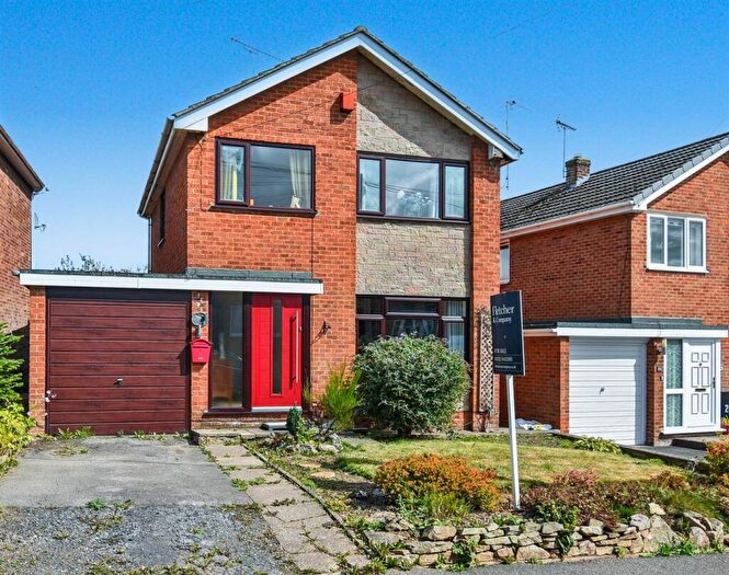 3 Bedroom Detached House For Sale In Knowl Avenue, Belper, Derbyshire, DE56