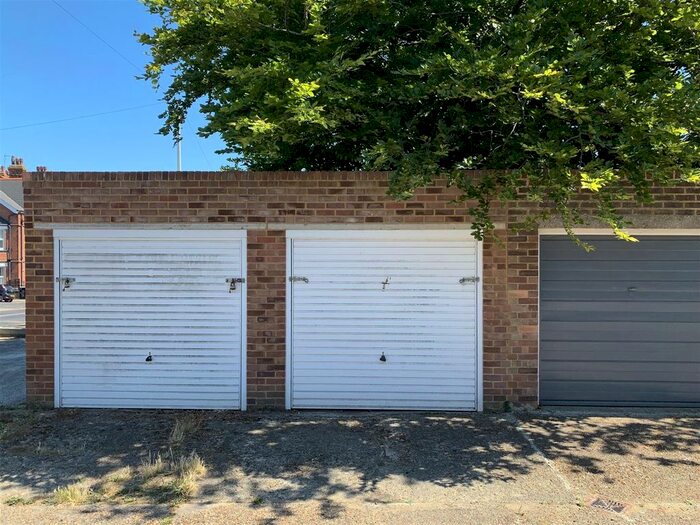 Parking/garage To Rent In West Cliff Road, Broadstairs, CT10