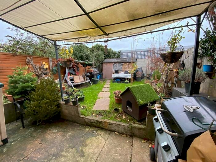 3 Bedroom Terraced House To Rent In Westfield Road, Dagenham, RM9