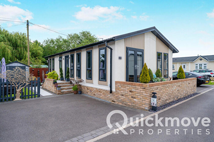 2 Bedroom Park Home For Sale In Wisbech, Cambridgeshire, PE14