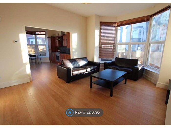 1 Bedroom Flat To Rent In Machon Bank, Sheffield, S7