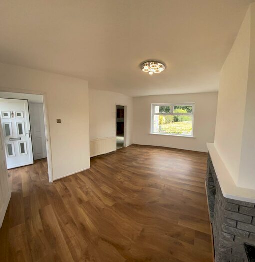 3 Bedroom House To Rent In Brynawelon, Llanelli, SA14