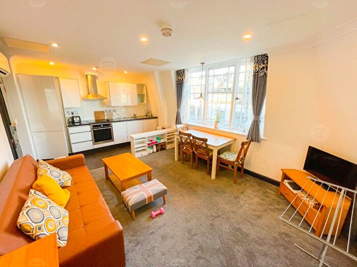 2 Bedroom Apartment For Sale In Burne Jones House, - Bennetts Hill, Birmingham, B2