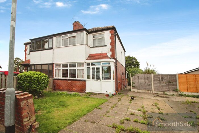 3 Bedroom Semi-Detached House For Sale In Heaton Avenue, Leeds, LS12
