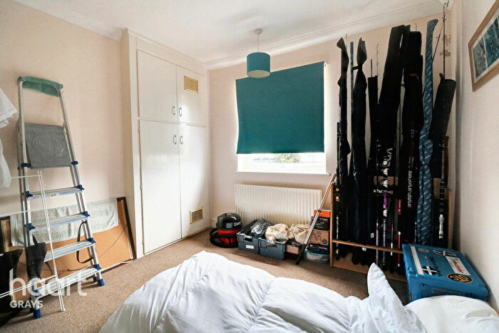 2 Bedroom Semi-Detached House For Sale In Manor Road, Tilbury, RM18