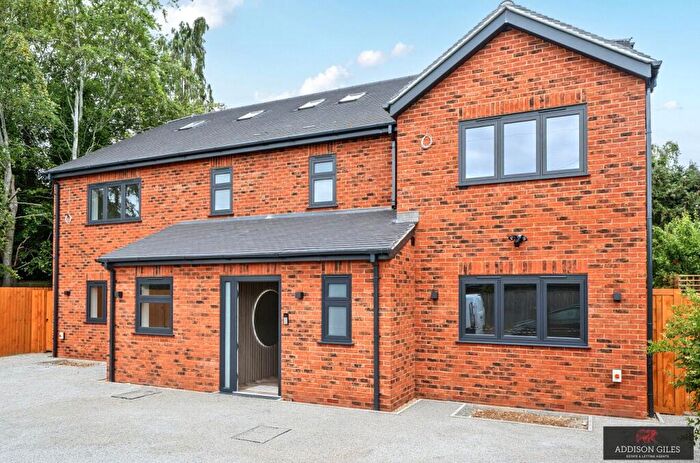4 Bedroom Semi-Detached House For Sale In Hawthorne Road, Caversham, Reading, Berkshire, RG4