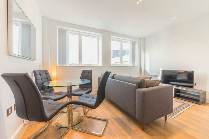 Studio To Rent In Essex House, Fairfield Road, Brentwood, CM14