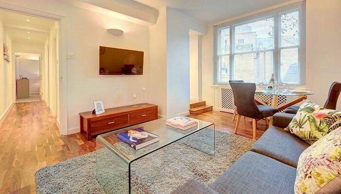 2 Bedroom Flat To Rent In Hill Street, Mayfair, W1J