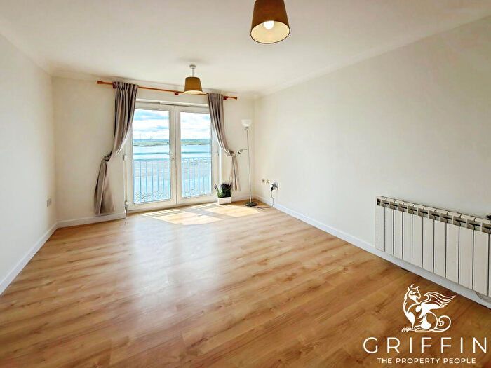 2 Bedroom Flat To Rent In Worthing Close, Grays, RM17