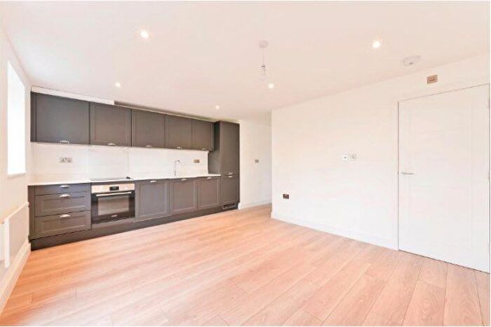 1 Bedroom Flat To Rent In Portland Road, Dorking, RH4