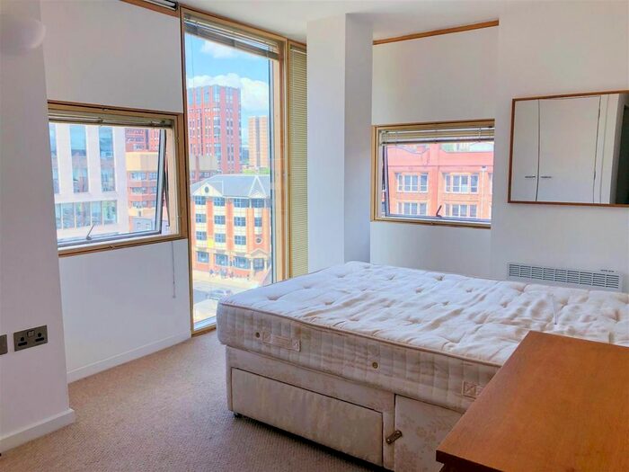 2 Bedroom Flat To Rent In Wellington Quarter, Wellington Street, Leeds, LS1