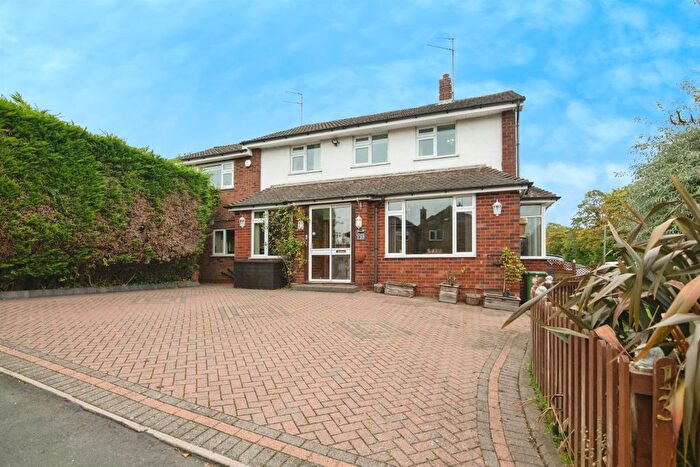 5 Bedroom Detached House For Sale In Christopher Road, Halesowen, B62