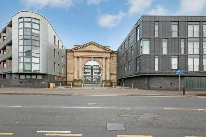 2 Bedroom Flat To Rent In Moore Street, Glasgow, G40