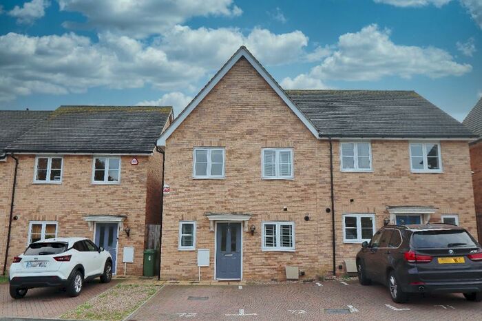 3 Bedroom Semi-Detached House To Rent In Collerne Street, Romford, London, RM3