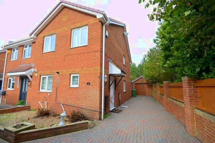 3 Bedroom Semi-Detached House To Rent In Mcwilliam Close, Poole, BH12
