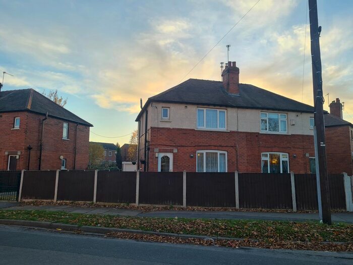 3 Bedroom Semi-Detached House To Rent In Silcoates Street, Wakefield, WF2
