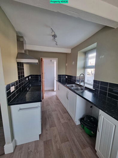 2 Bedroom End Of Terrace House To Rent In Birkenshaw Lane, Birkenshaw, Bradford, BD11