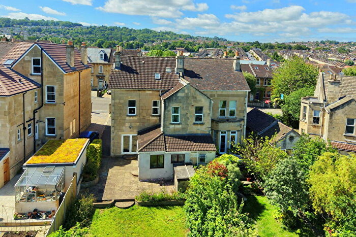5 Bedroom Semi-Detached House For Sale In Lower Oldfield Park, Bath, BA2