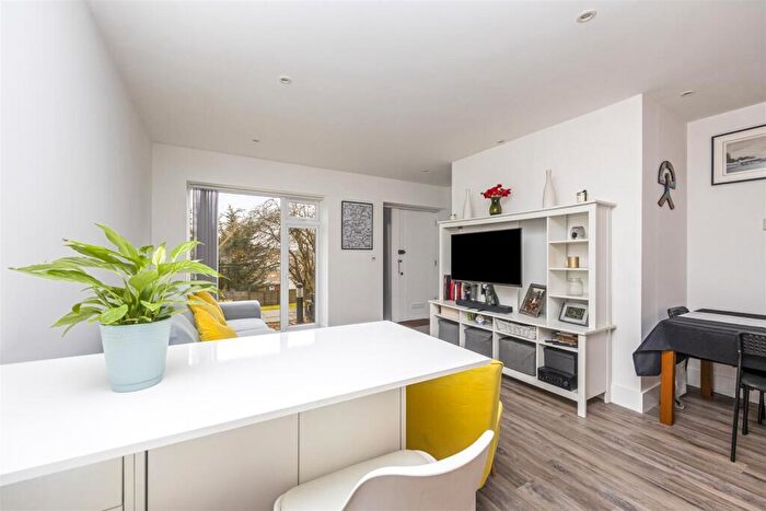 1 Bedroom Flat For Sale In Westdene Drive, Westdene, Brighton, BN1