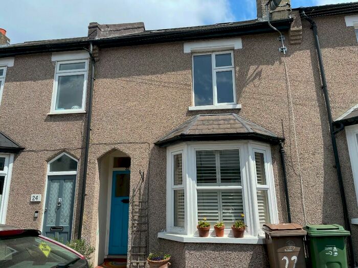 3 Bedroom Cottage To Rent In Caledon Road, Wallington, Surrey, SM6