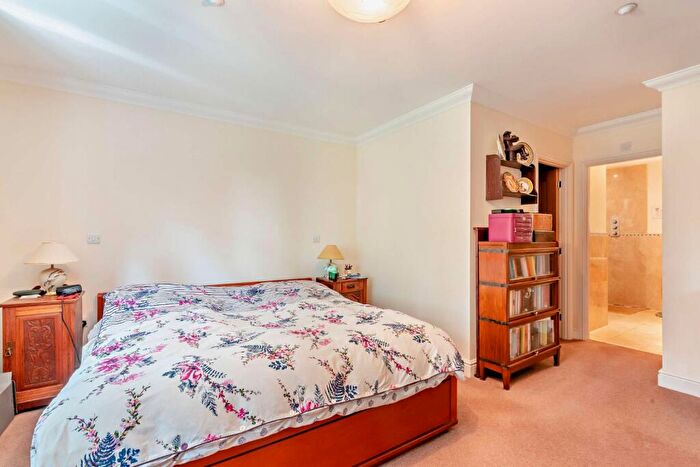 5 Bedroom Detached House For Sale In Holt Close, Wickham, Fareham, Hampshire, PO17