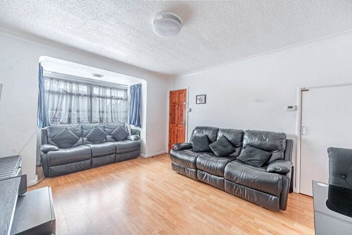 2 Bedroom End Terrace House For Sale In Deansbrook Road, Edgware, HA8