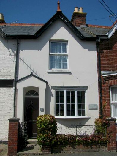 2 Bedroom Terraced House To Rent In Yarmouth, PO41