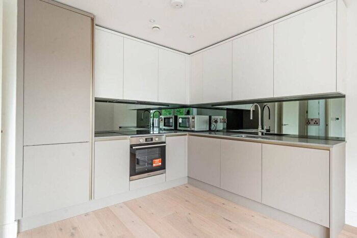 1 Bedroom Flat To Rent In High Road, Whetstone, London, N20