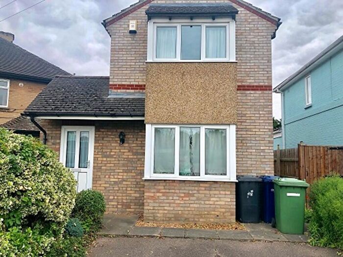 2 Bedroom Detached House To Rent In Ashfield Road, Chesterton, CB4