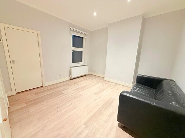 3 Bedroom Terraced House To Rent In Netley Road, Ilford, IG2