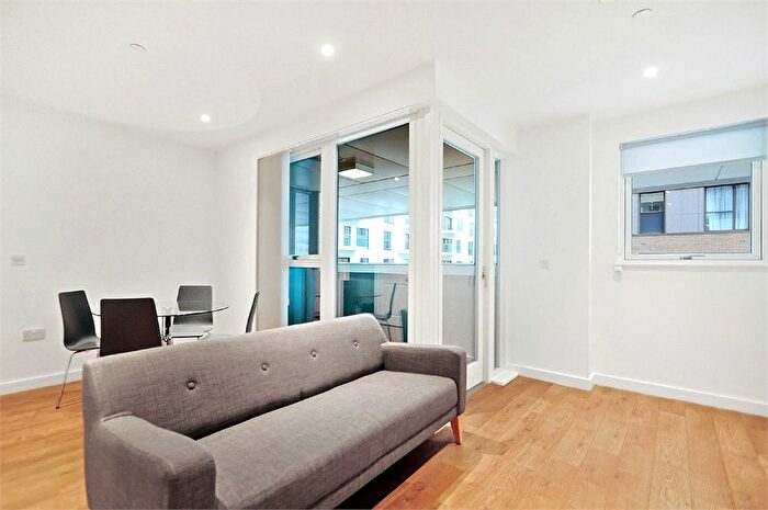 1 Bedroom Flat To Rent In Bessemer Place, North Greenwich, London, SE10