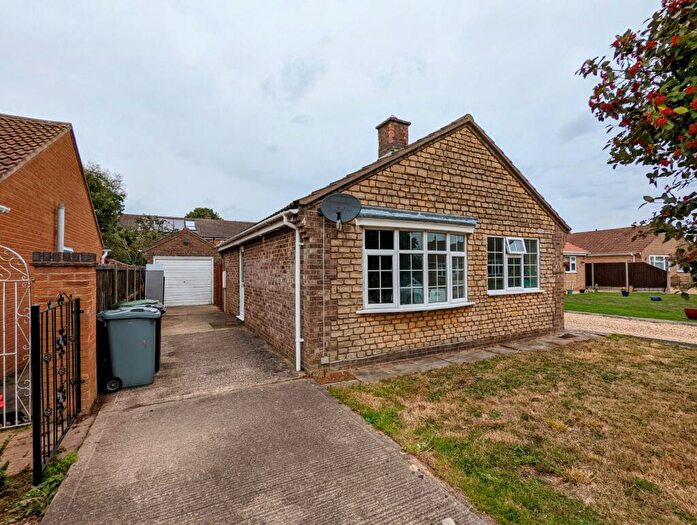 2 Bedroom Bungalow To Rent In Meadow Close, Colsterworth, Grantham, NG33