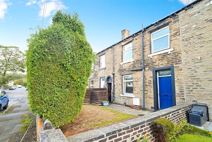 2 Bedroom Terraced House For Sale In West View, Paddock, Huddersfield, HD1