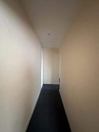 2 Bedroom Flat To Rent In Trinity Road, Dudley, West Midlands, DY1